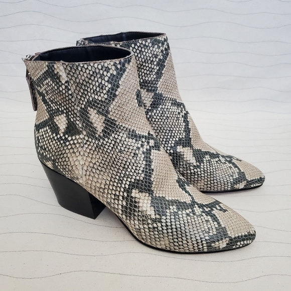 NEW Dolce Vita Womens Shanta Pointed Toe Snake Print Leather Boot Back Zip Sz 8 - Picture 1 of 11
